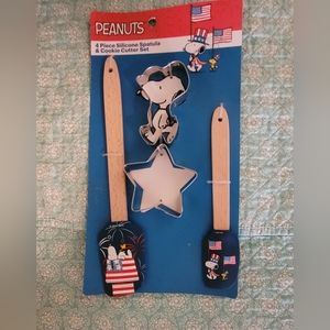 4 piece Spatula and Cookie cutter set